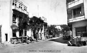 Philippeville - Avenue de la Republique et la Poste